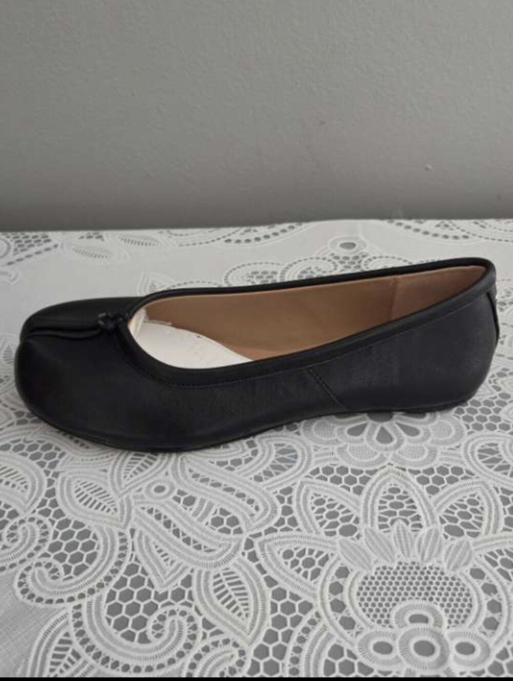 Maison Margiela Black Leather Tabi Ballet Flats (Size 36 EU / 6 US)